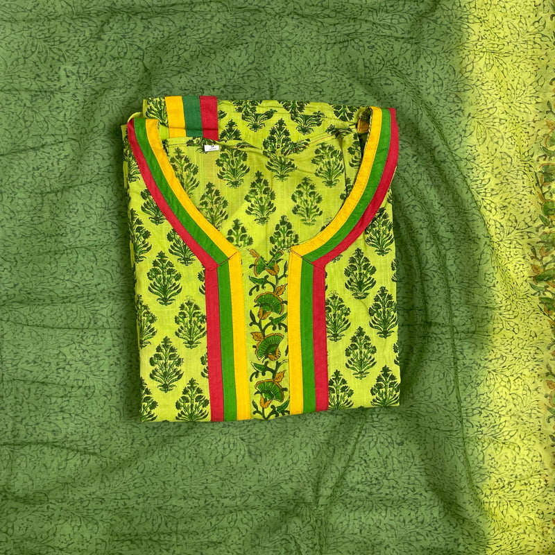A Pretty Green Printed Salwar Suit A Pretty Green Printed Salwar Suit